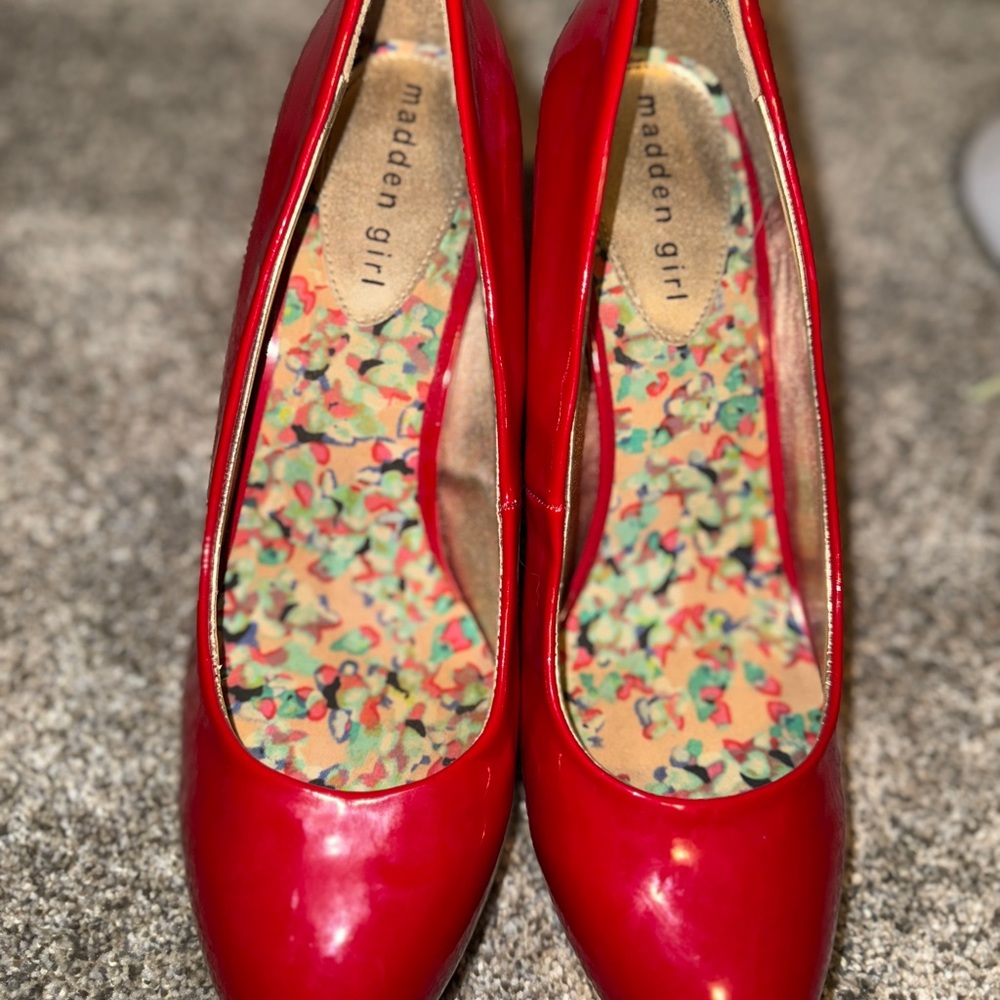 Madden Girl Red Patten Leather Women's Shoes